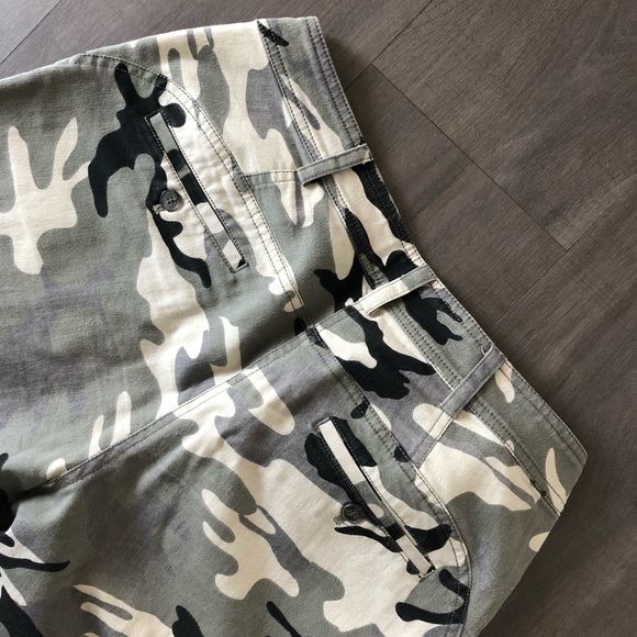 Camo James Jeans Joggers - Women’s/Unisex - Picture 5 of 6